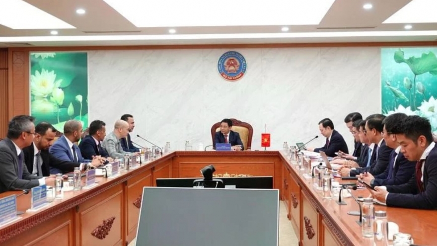 Vietnam, Oman deepen financial, investment ties